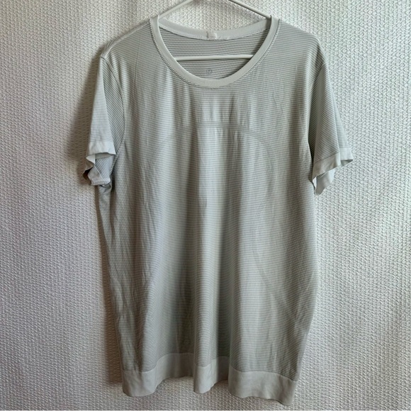 lululemon Swiftly Tech Women’s Light Gray Short Sleeve Tee Size: L - Picture 1 of 6